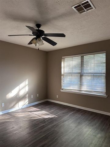 1012 Live Oak Street, Lake Charles, LA 70601