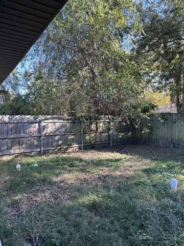 1012 Live Oak Street, Lake Charles, LA 70601