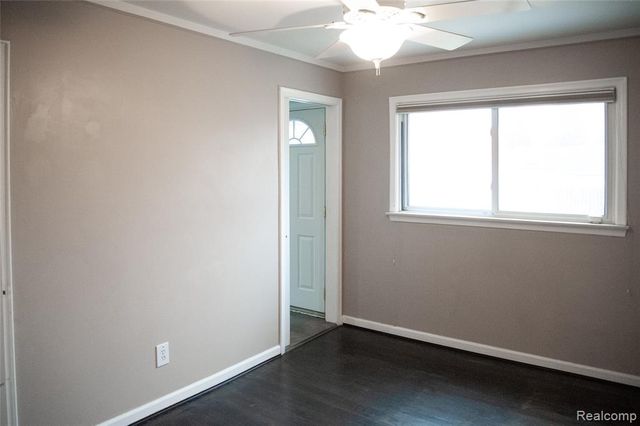 8812 Hemingway, Redford, MI 48239