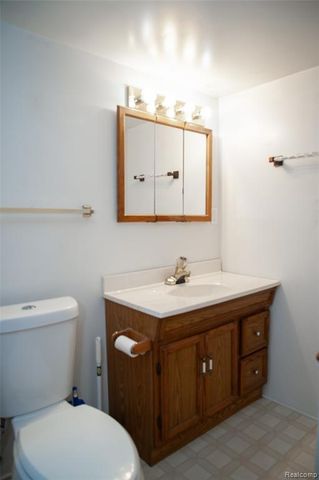 8812 Hemingway, Redford, MI 48239