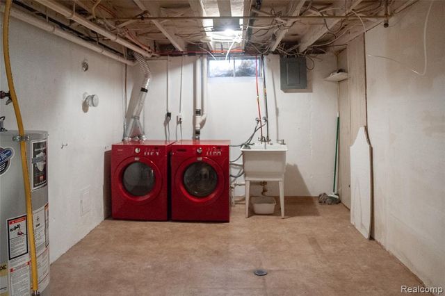 8812 Hemingway, Redford, MI 48239