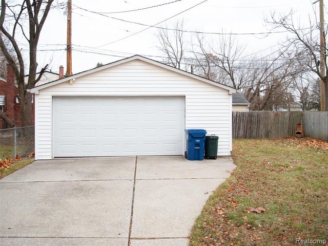 8812 Hemingway, Redford, MI 48239