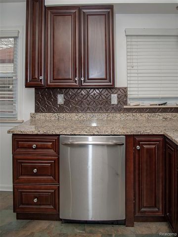 8812 Hemingway, Redford, MI 48239