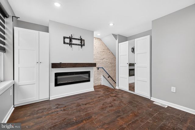 245 E ALLEN ST, Philadelphia, PA 19125