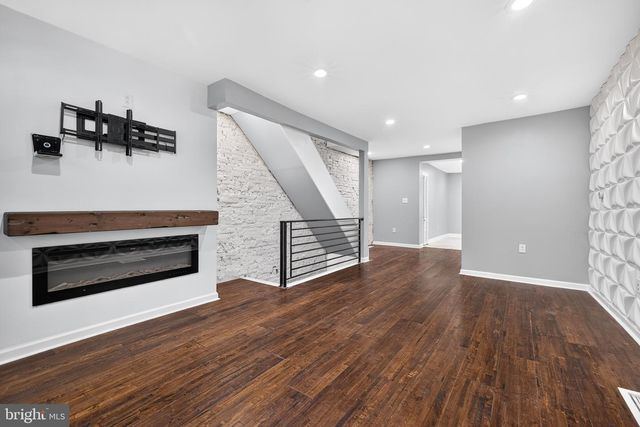 245 E ALLEN ST, Philadelphia, PA 19125
