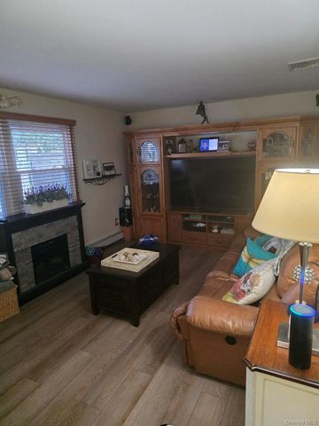 142 Riverside Avenue, Mastic Beach, NY 11951
