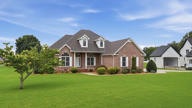 229 Ridgecrest Dr, Winchester, TN 37398
