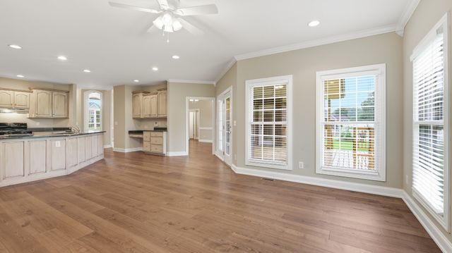 229 Ridgecrest Dr, Winchester, TN 37398