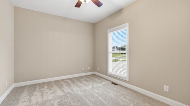 229 Ridgecrest Dr, Winchester, TN 37398
