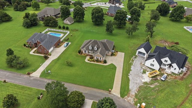 229 Ridgecrest Dr, Winchester, TN 37398
