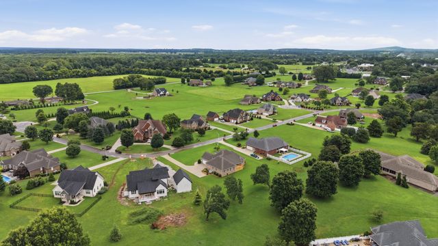229 Ridgecrest Dr, Winchester, TN 37398