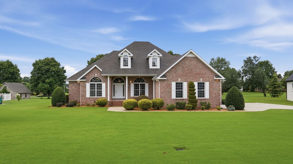229 Ridgecrest Dr, Winchester, TN 37398