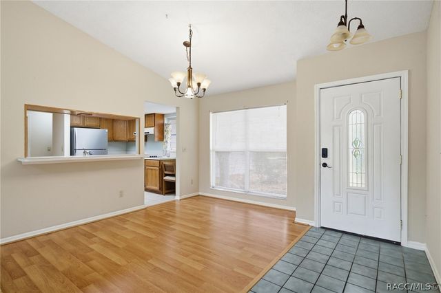 6068 W Douneray Loop, Crystal River, FL 34429