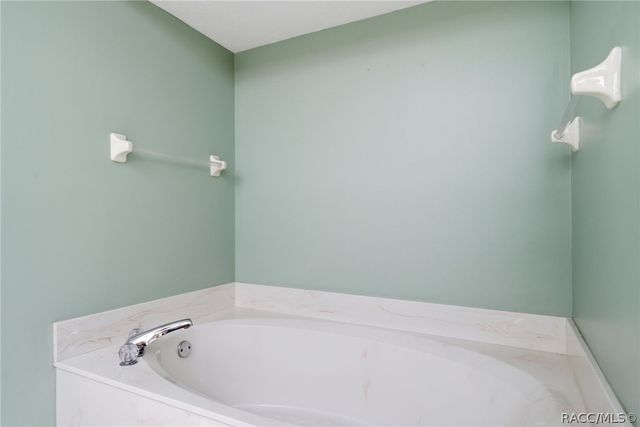 6068 W Douneray Loop, Crystal River, FL 34429