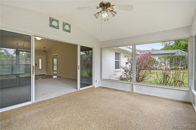 6068 W Douneray Loop, Crystal River, FL 34429