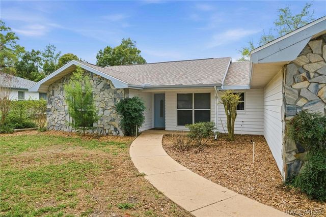 6068 W Douneray Loop, Crystal River, FL 34429