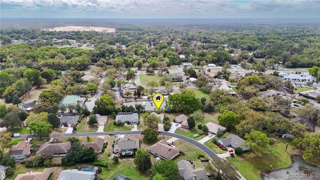 6068 W Douneray Loop, Crystal River, FL 34429