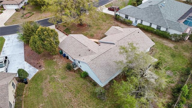 6068 W Douneray Loop, Crystal River, FL 34429