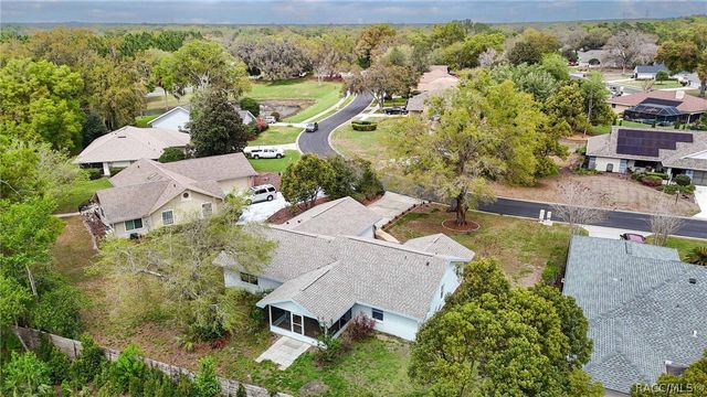 6068 W Douneray Loop, Crystal River, FL 34429