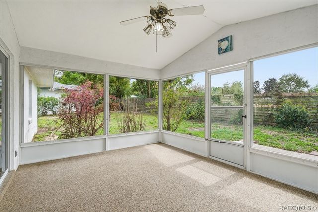 6068 W Douneray Loop, Crystal River, FL 34429