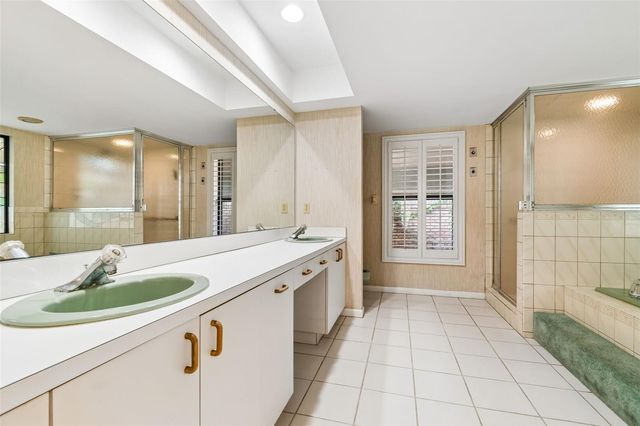 5804 AINSWORTH COURT E, Tampa, FL 33647
