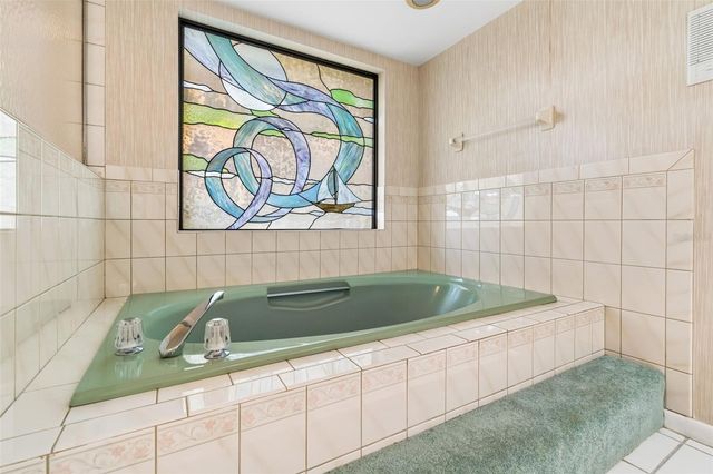 5804 AINSWORTH COURT E, Tampa, FL 33647