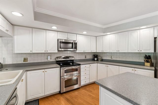 5804 AINSWORTH COURT E, Tampa, FL 33647