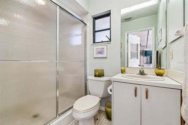 5804 AINSWORTH COURT E, Tampa, FL 33647