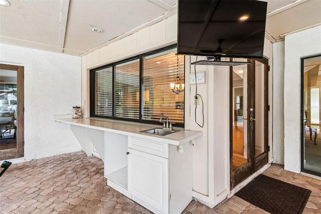 5804 AINSWORTH COURT E, Tampa, FL 33647