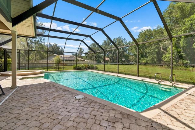5804 AINSWORTH COURT E, Tampa, FL 33647