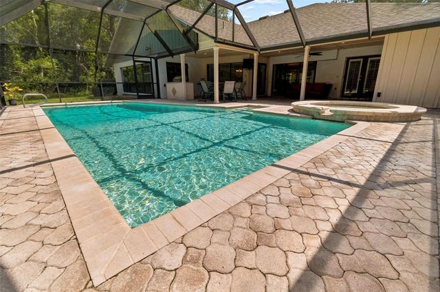 5804 AINSWORTH COURT E, Tampa, FL 33647