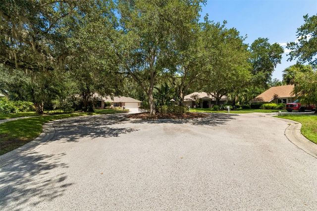 5804 AINSWORTH COURT E, Tampa, FL 33647