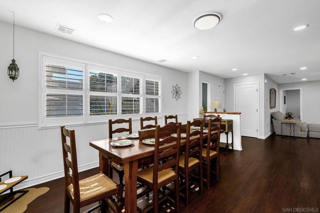 1352 Palomar, Vista, CA 92084