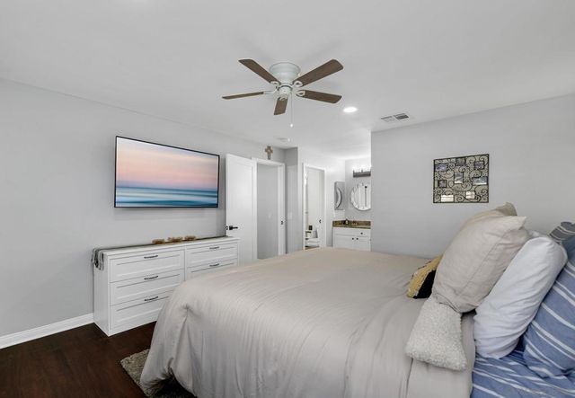1352 Palomar, Vista, CA 92084