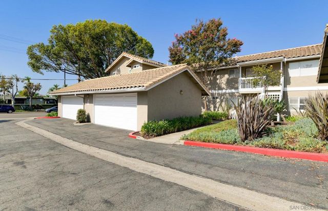 1352 Palomar, Vista, CA 92084