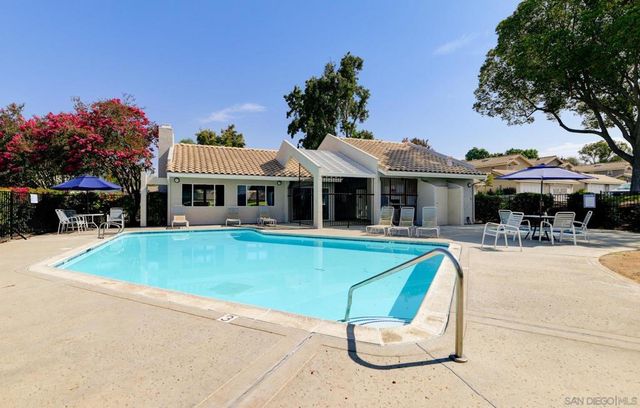 1352 Palomar, Vista, CA 92084