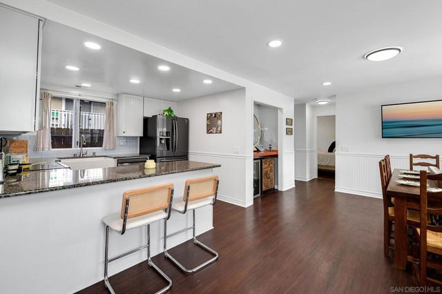 1352 Palomar, Vista, CA 92084
