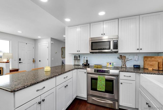 1352 Palomar, Vista, CA 92084