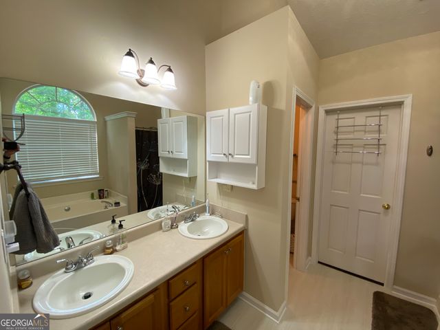 312 Cascade Court, Hampton, GA 30228