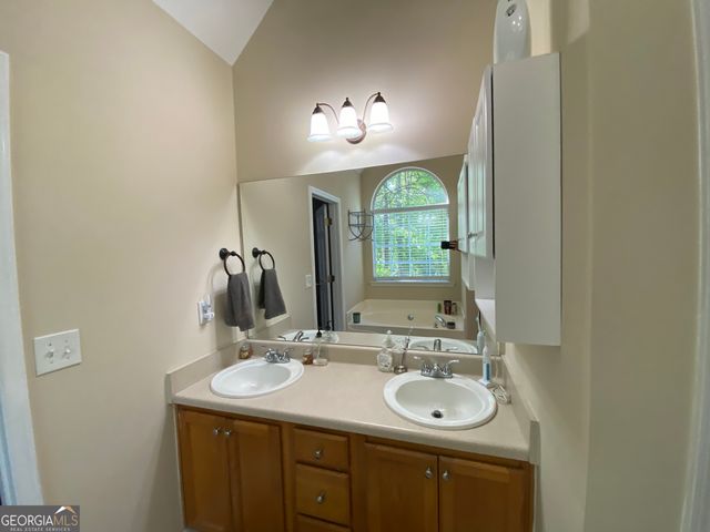 312 Cascade Court, Hampton, GA 30228