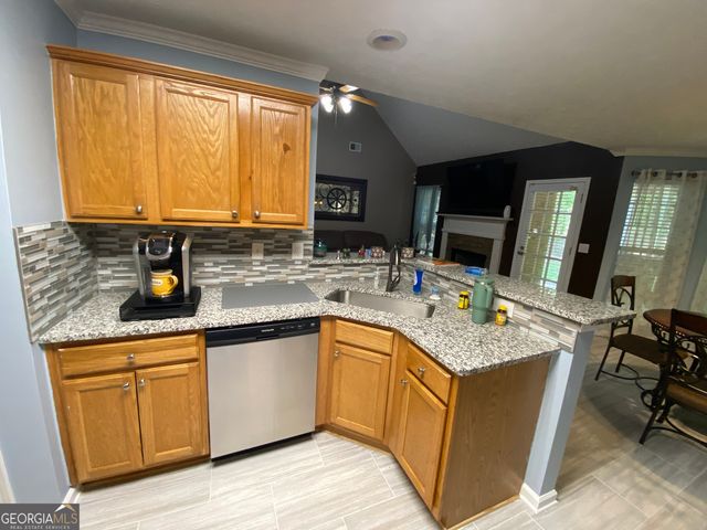 312 Cascade Court, Hampton, GA 30228