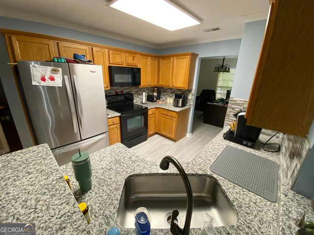 312 Cascade Court, Hampton, GA 30228