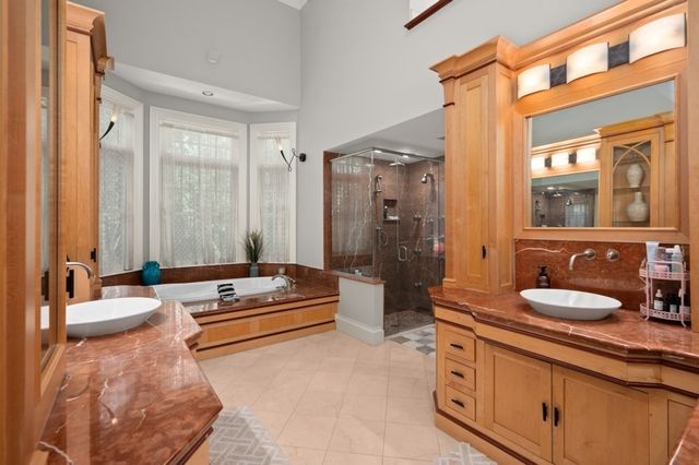 11 Black Horse Lane, Andover, MA 01810