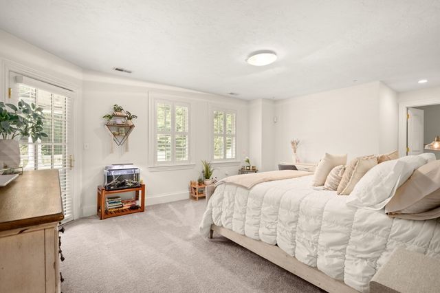 11 Black Horse Lane, Andover, MA 01810