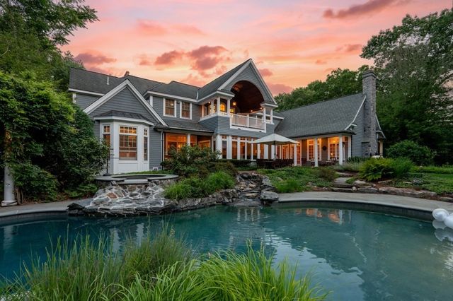 11 Black Horse Lane, Andover, MA 01810