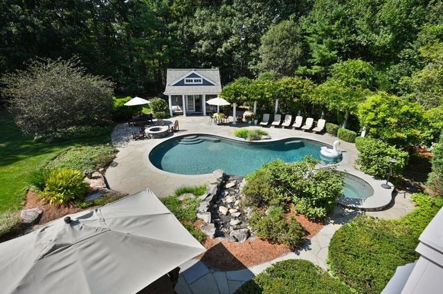 11 Black Horse Lane, Andover, MA 01810