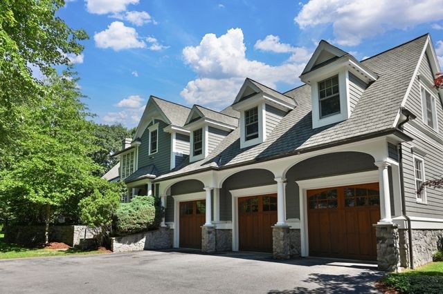 11 Black Horse Lane, Andover, MA 01810