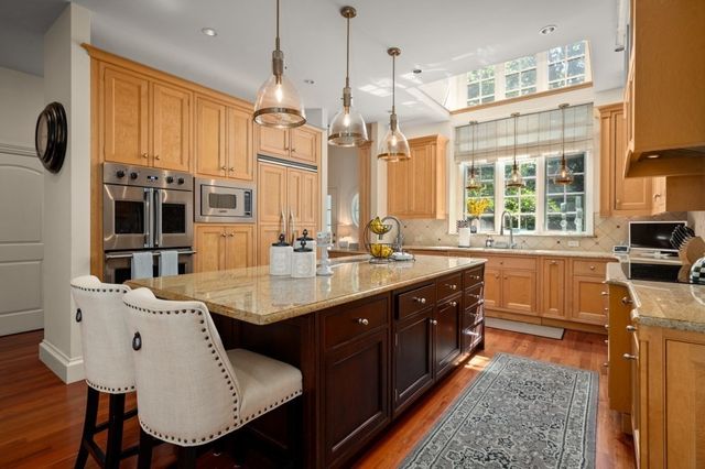 11 Black Horse Lane, Andover, MA 01810