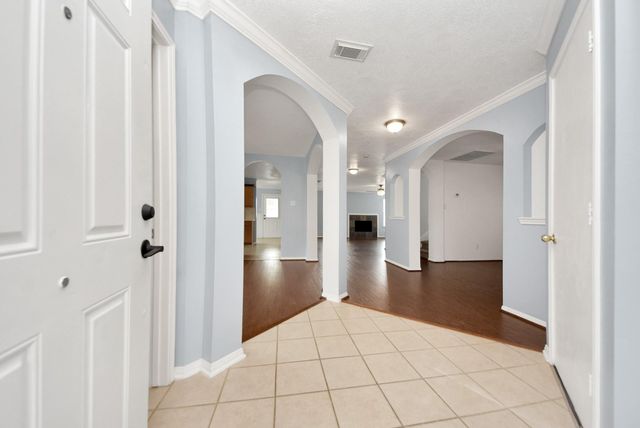 7238 Foxshadows Lane, Humble, TX 77338