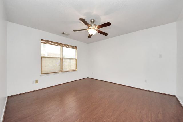 7238 Foxshadows Lane, Humble, TX 77338